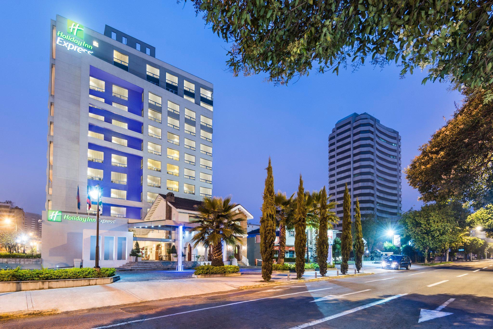 Holiday Inn Express Quito By Ihg Exterior foto