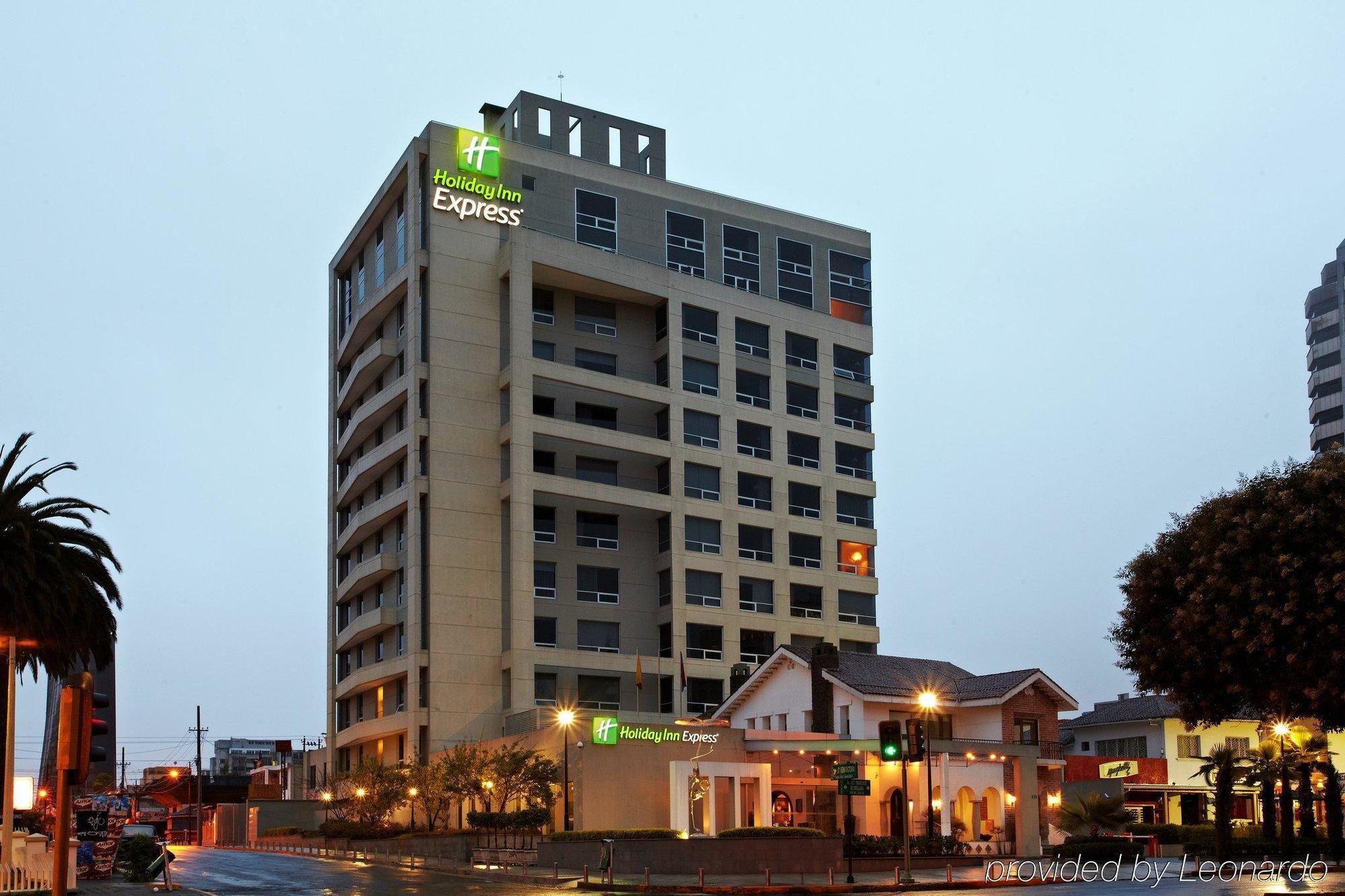 Holiday Inn Express Quito By Ihg Exterior foto