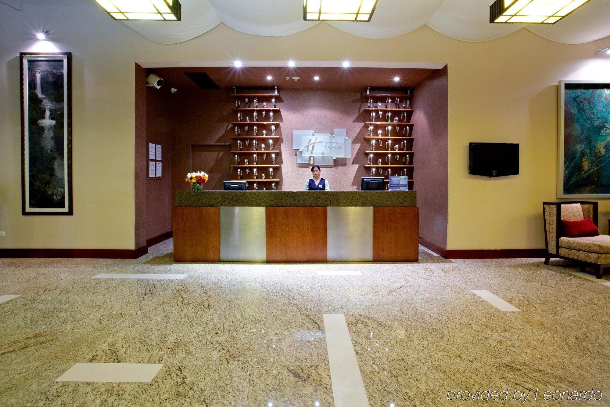 Holiday Inn Express Quito By Ihg Exterior foto
