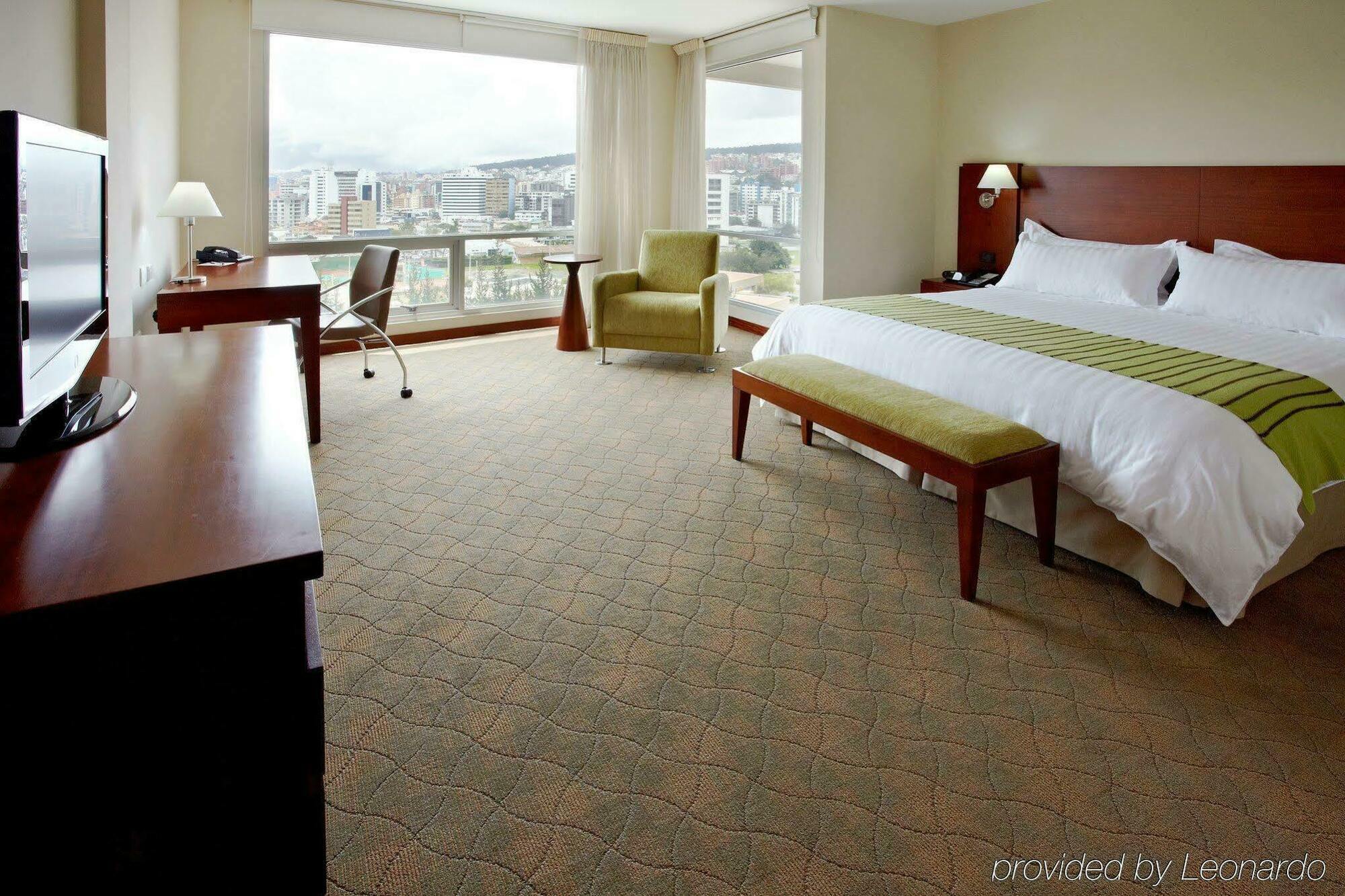 Holiday Inn Express Quito By Ihg Exterior foto